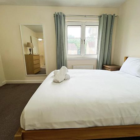 Glasgow Central - Entire House - Free Parking , Free Super Fast Wifi , Private Garden & Parking Security Eksteriør billede
