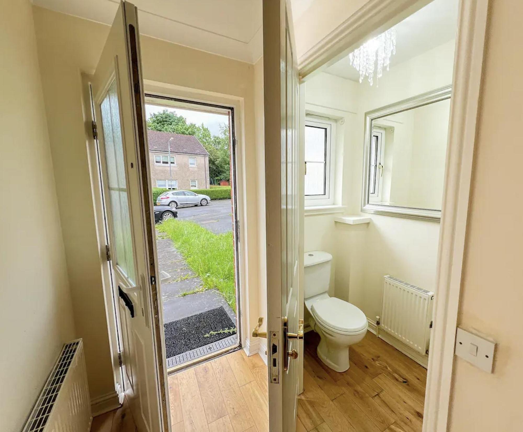 Glasgow Central - Entire House - Free Parking , Free Super Fast Wifi , Private Garden & Parking Security Eksteriør billede