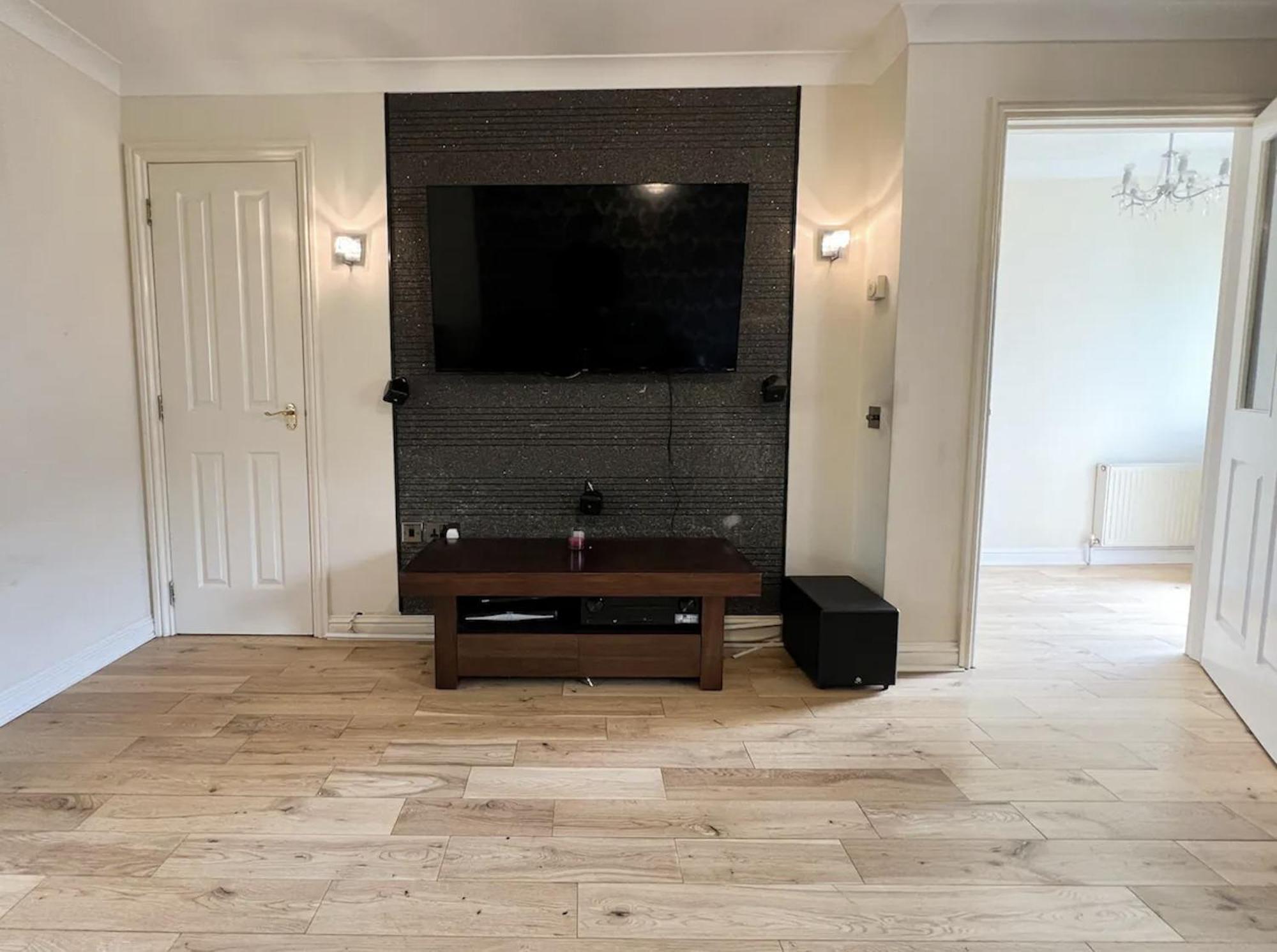 Glasgow Central - Entire House - Free Parking , Free Super Fast Wifi , Private Garden & Parking Security Eksteriør billede