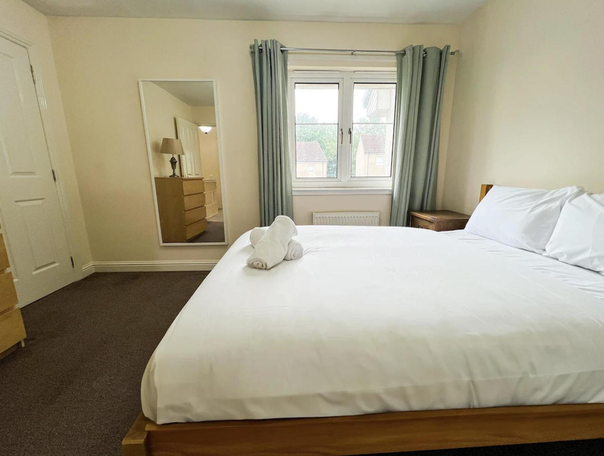 Glasgow Central - Entire House - Free Parking , Free Super Fast Wifi , Private Garden & Parking Security Eksteriør billede