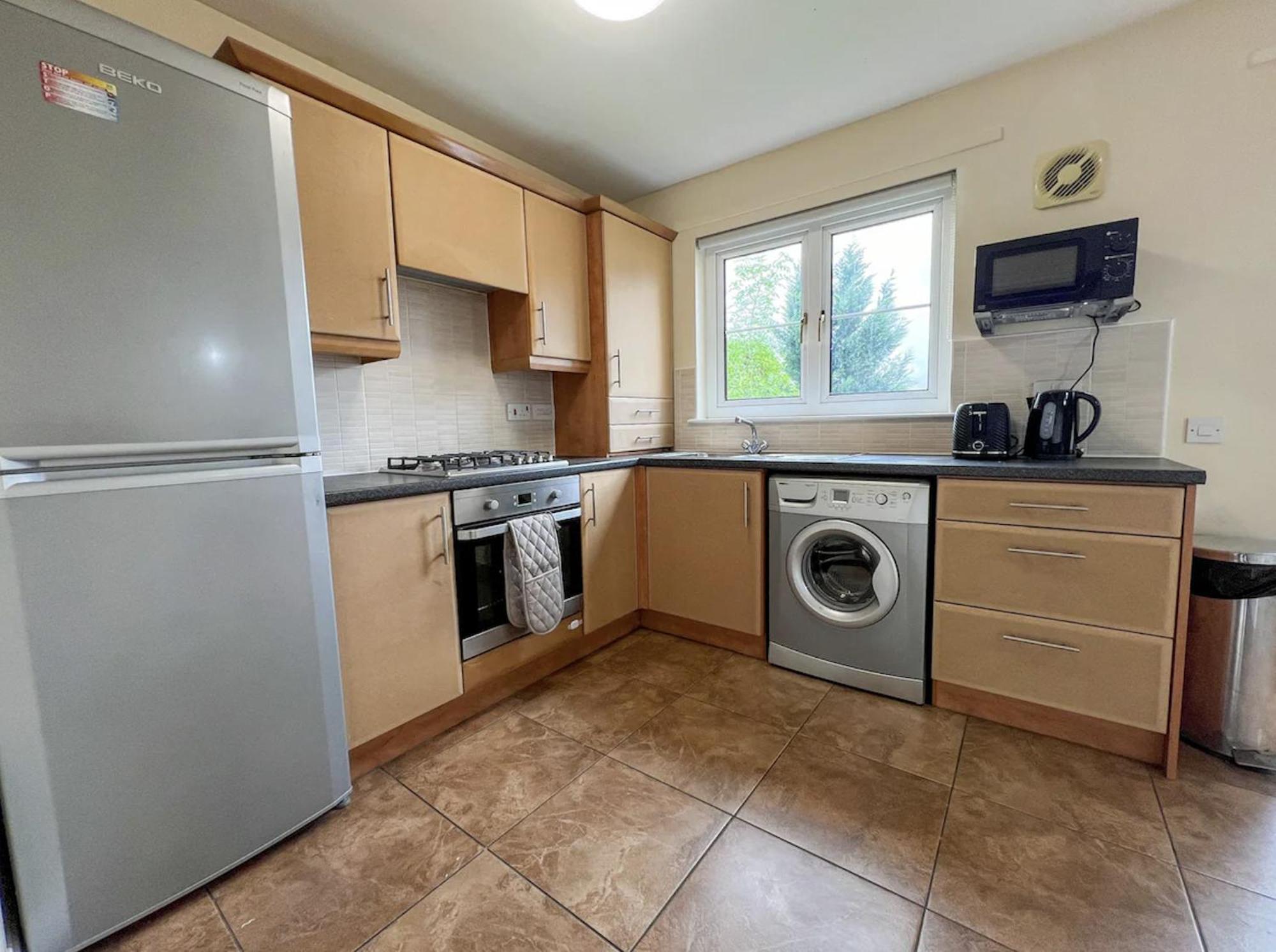 Glasgow Central - Entire House - Free Parking , Free Super Fast Wifi , Private Garden & Parking Security Eksteriør billede